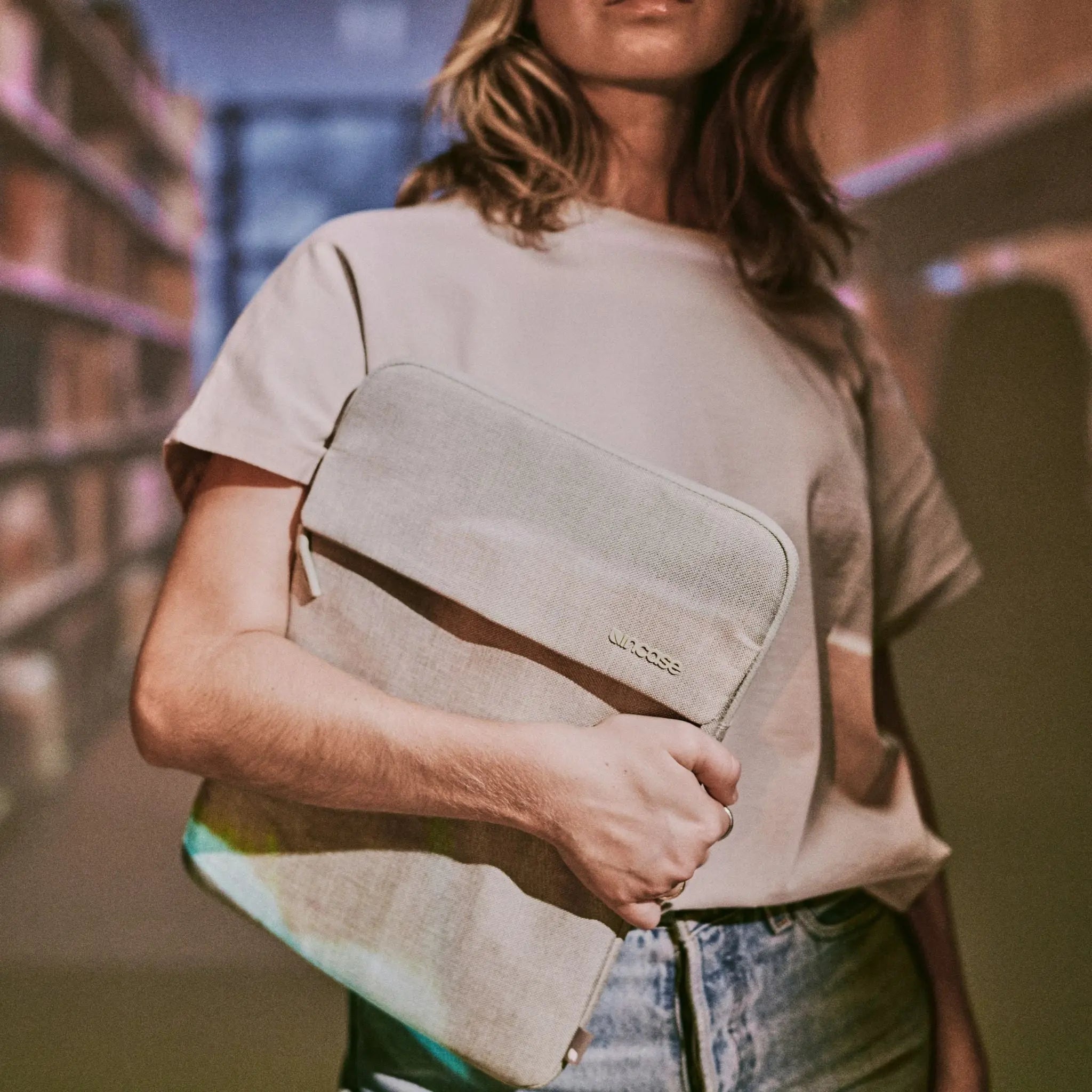 incase-crosstown-sleeve-f-r-14-zoll-macbook-pro-gepolsterte-laptoph-lle-mit-wool image 2