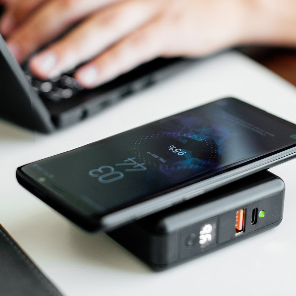 adonit-travelcube-pro-18w-usb-c-pd-ladeger-t-mit-10w-qi-wireless-charger-und-wel image 3