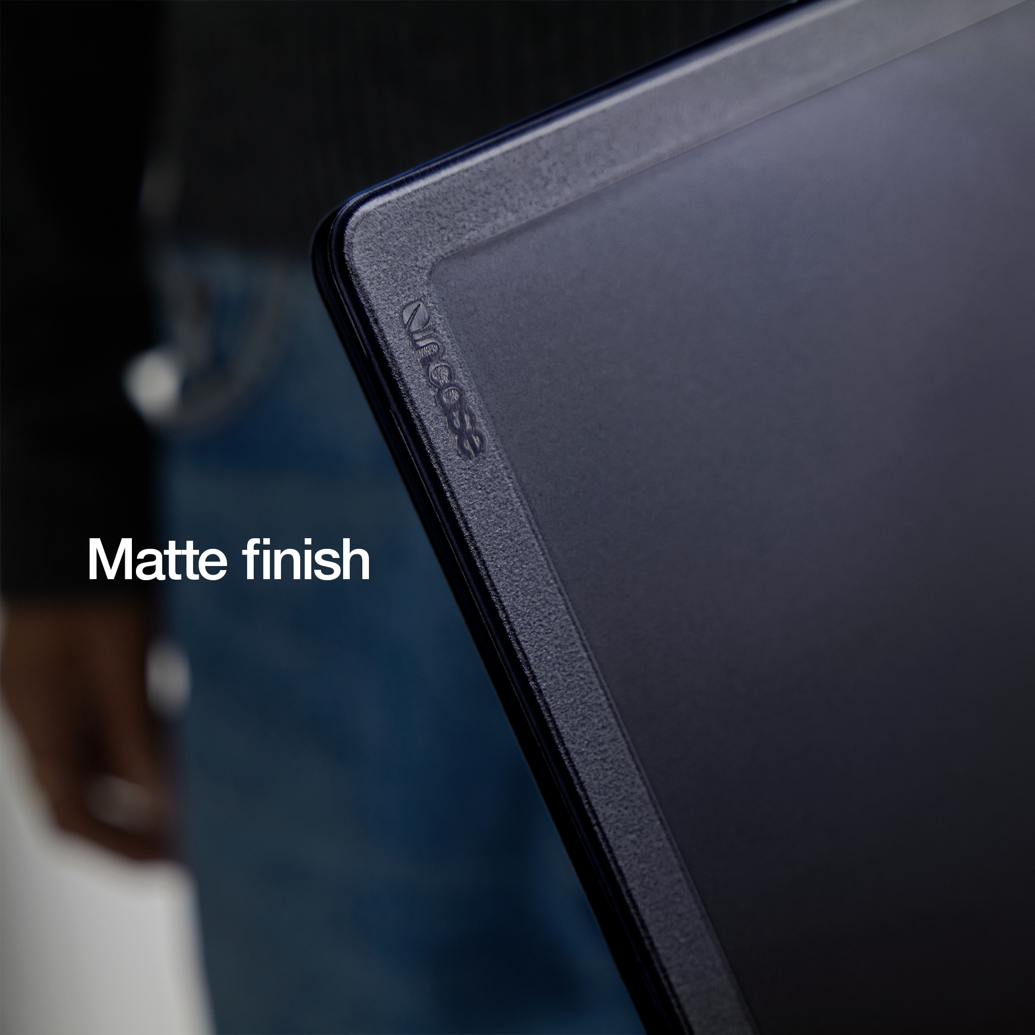 incase-edge-hardshell-mit-makrolon-f-r-macbook-air-13-mattschwarz image 6
