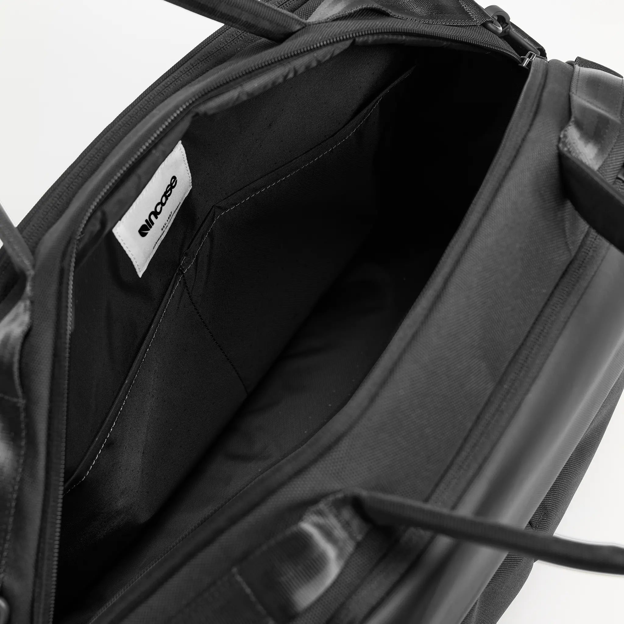 incase-a-r-c-duffel-40l-reisetasche-mit-laptopfach-wasserresistent-handgep-ck-ta image 6