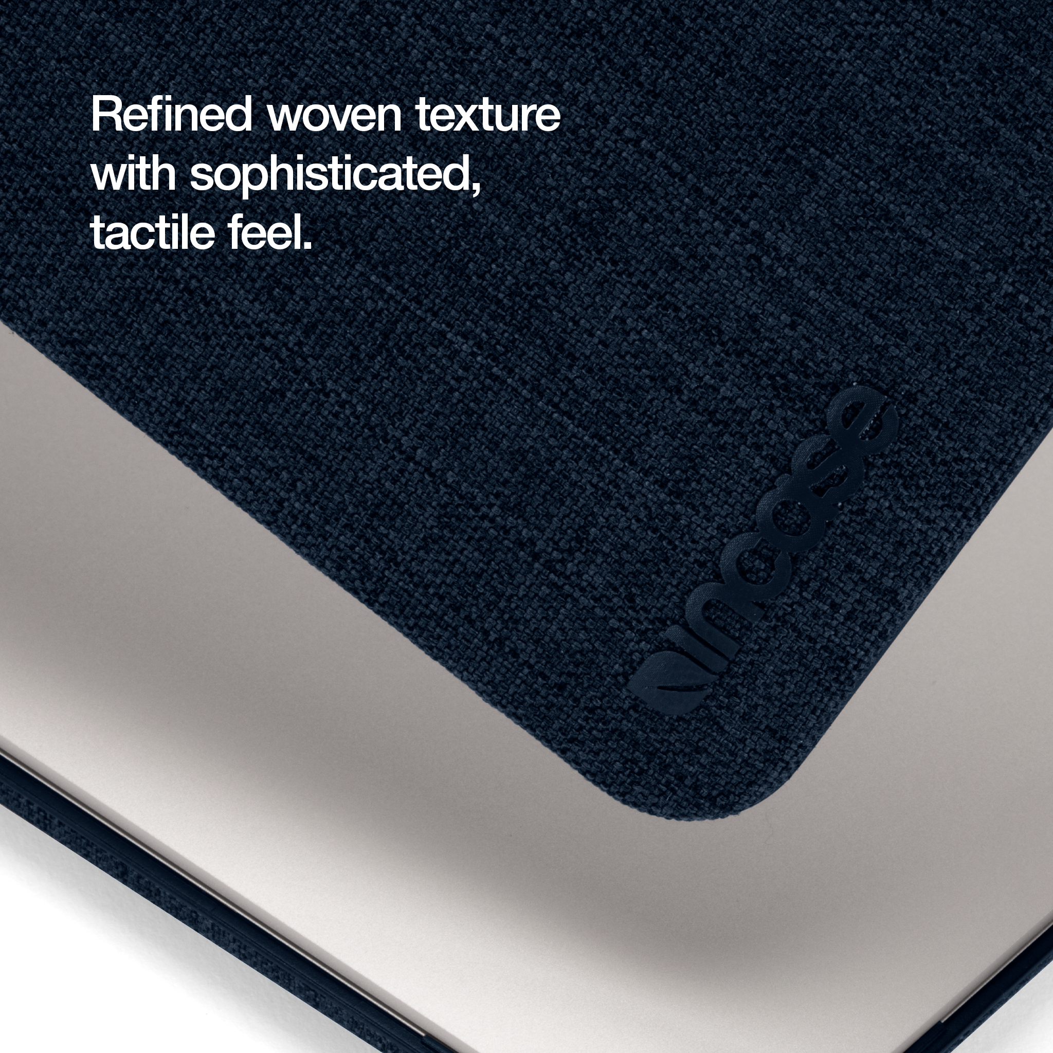 incase-textured-hardshell-mit-woolenex-f-r-macbook-pro-16-cobalt-grau image 6