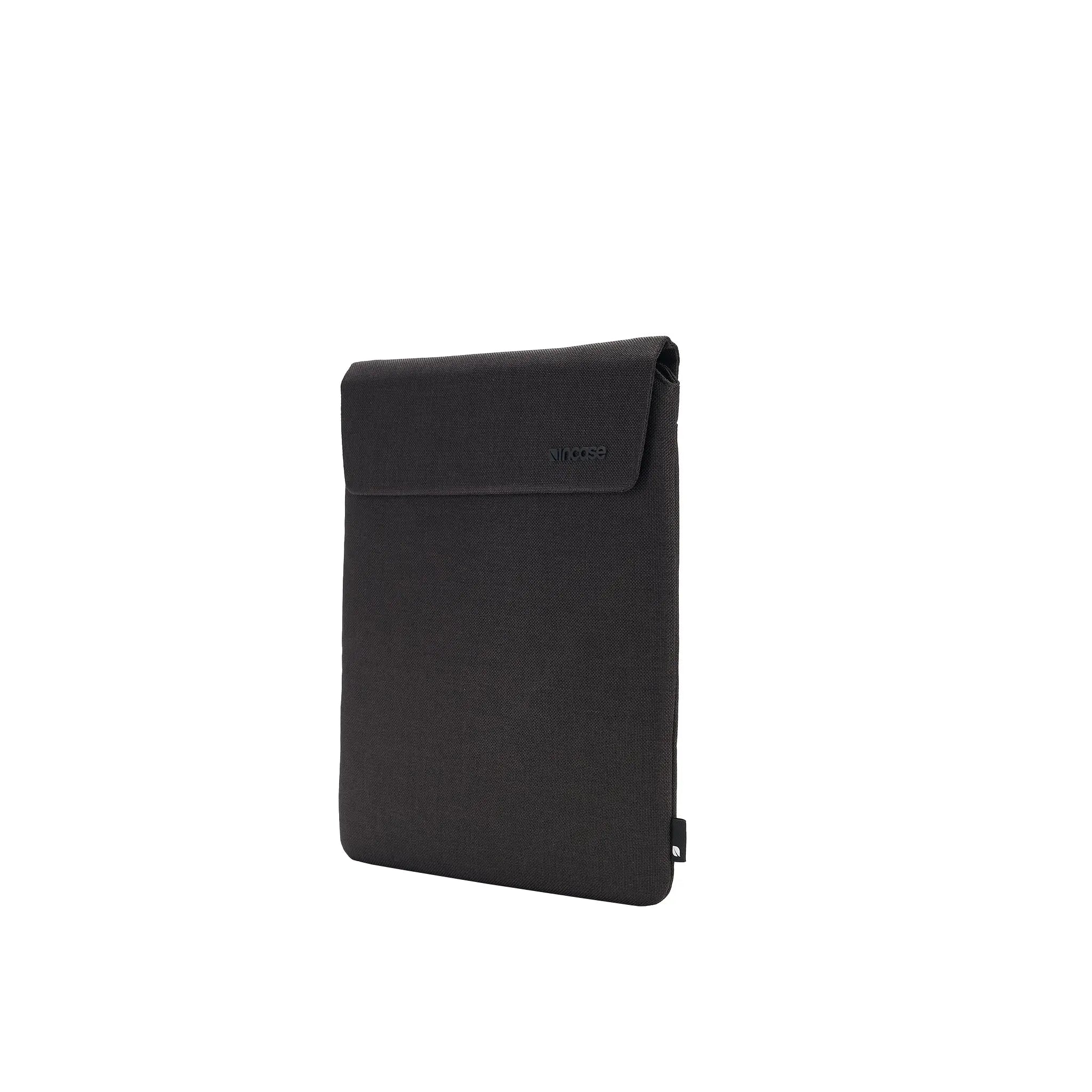 incase-crosstown-sleeve-f-r-11-zoll-tablet-gepolstert-mit-airtag-fach image 1