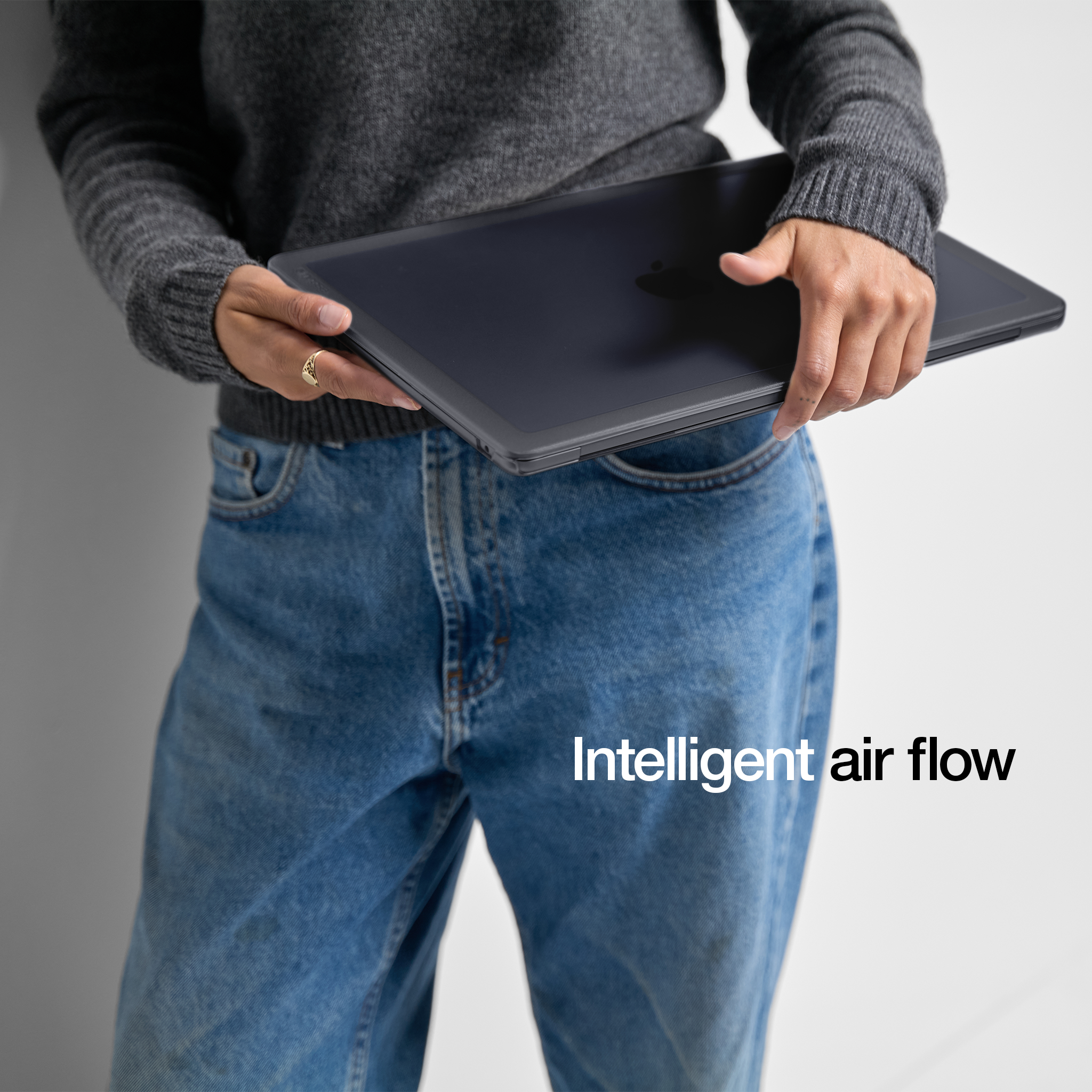 incase-edge-hardshell-mit-makrolon-f-r-macbook-air-15-mattschwarz image 2