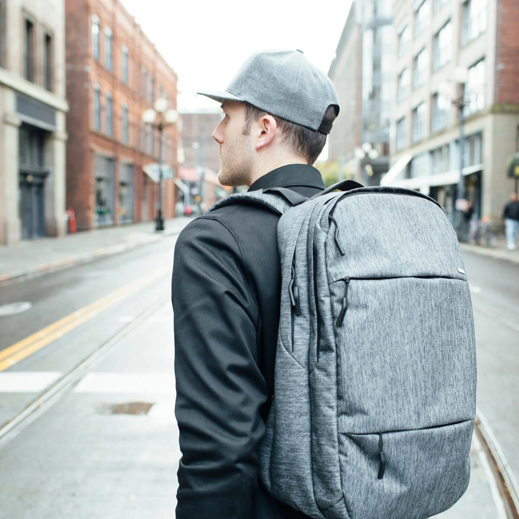 incase-city-backpack-24l-rucksack-mit-16-zoll-laptopfach-wasserabweisend-f-r-sta image 2