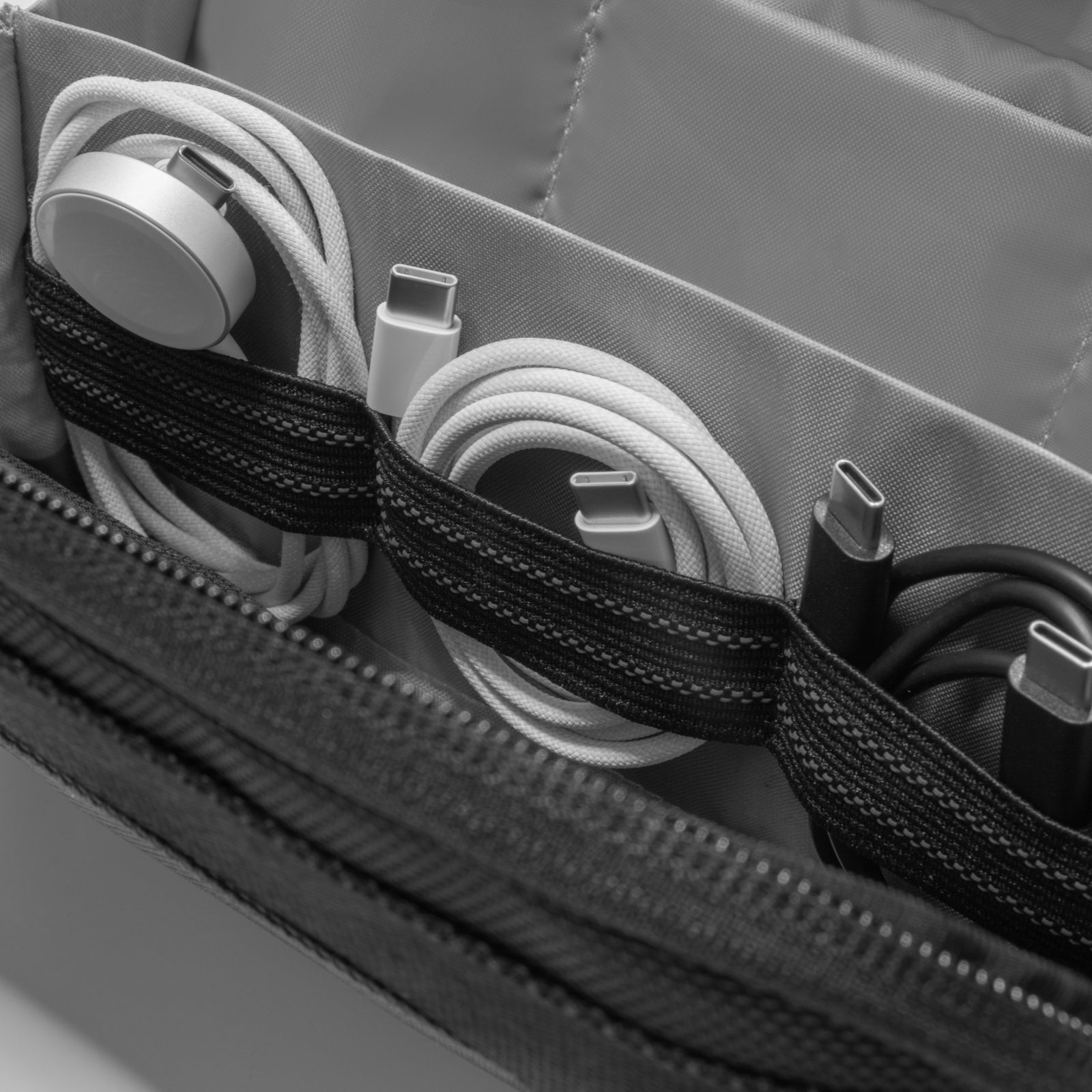 tomtoc-navigator-t13-accessory-pouch-s-kleine-organisationstasche-f-r-elektronik image 6