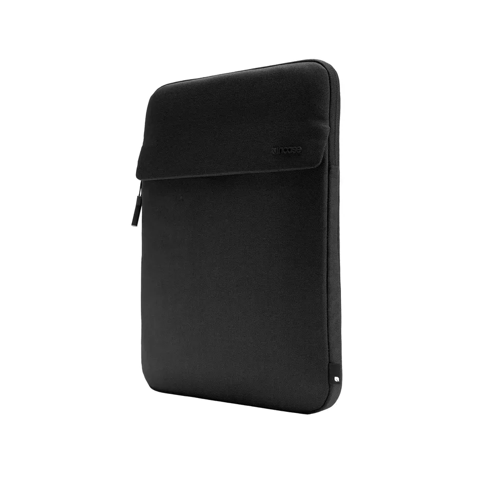 incase-crosstown-sleeve-for-16-inch-laptop image 1