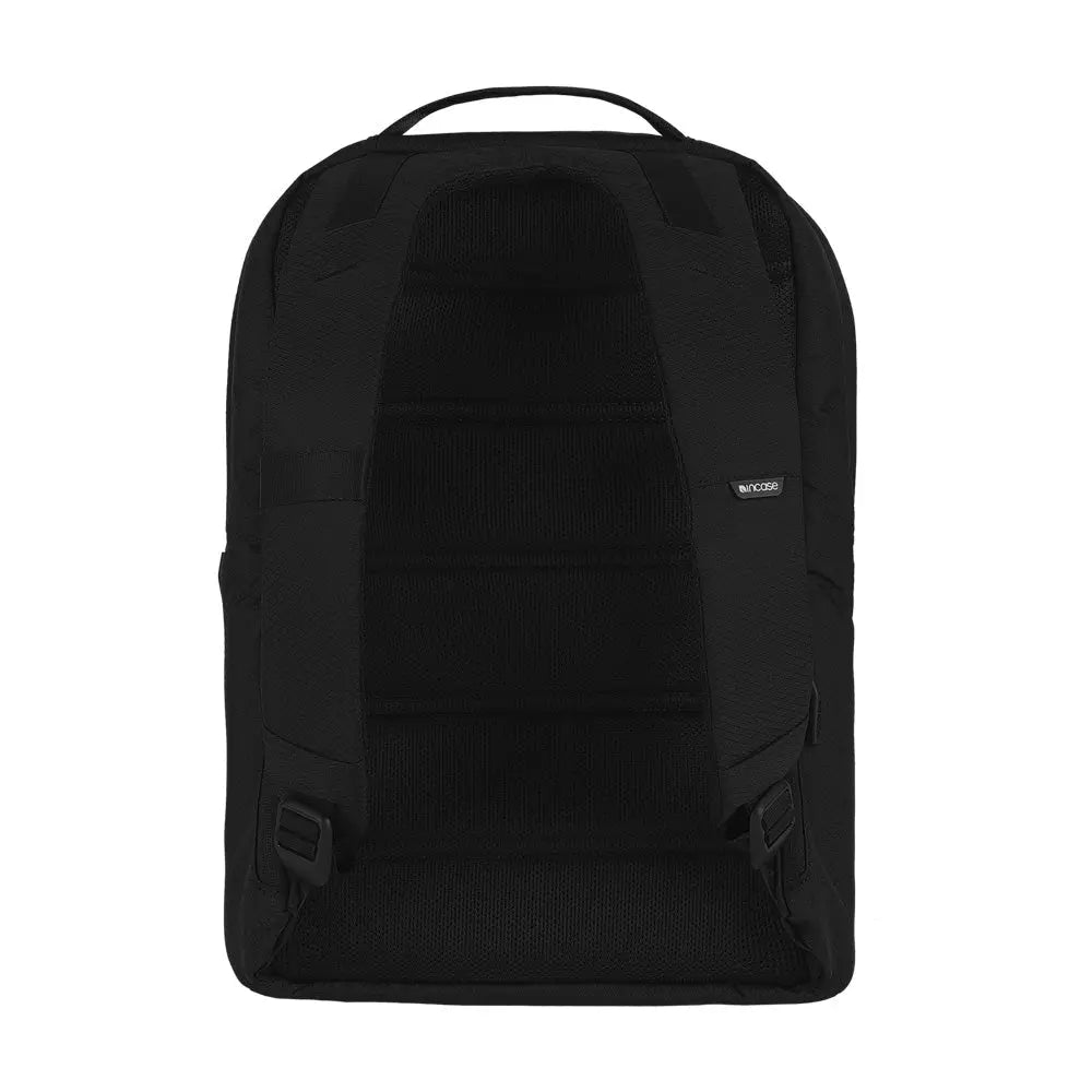 incase-city-backpack-24l-rucksack-mit-16-laptopfach-diamond-design-reflektierend image 5