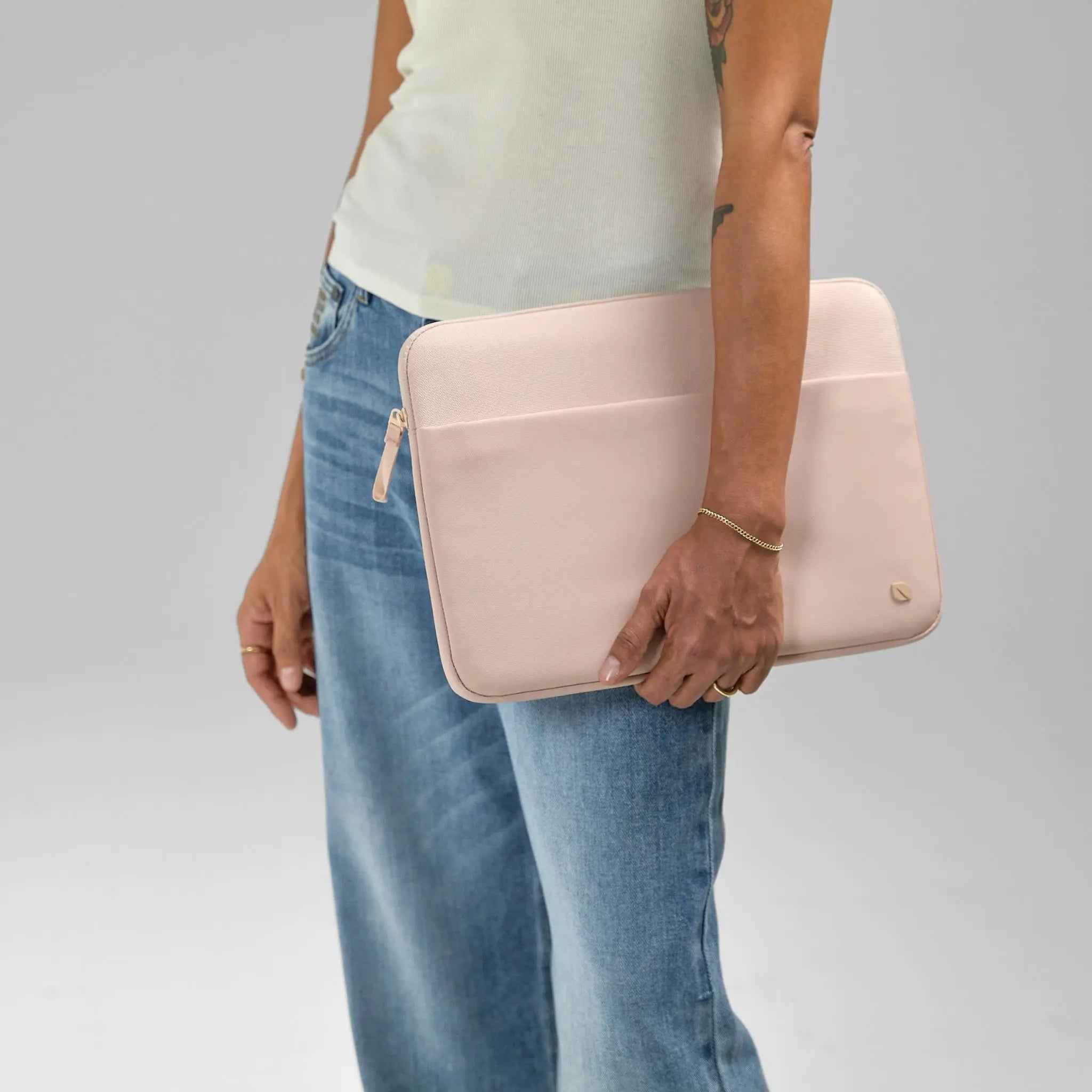 incase-a-r-c-sleeve-f-r-14-zoll-laptop-aus-recyceltem-polyester-mit-ykk-rei-vers image 7