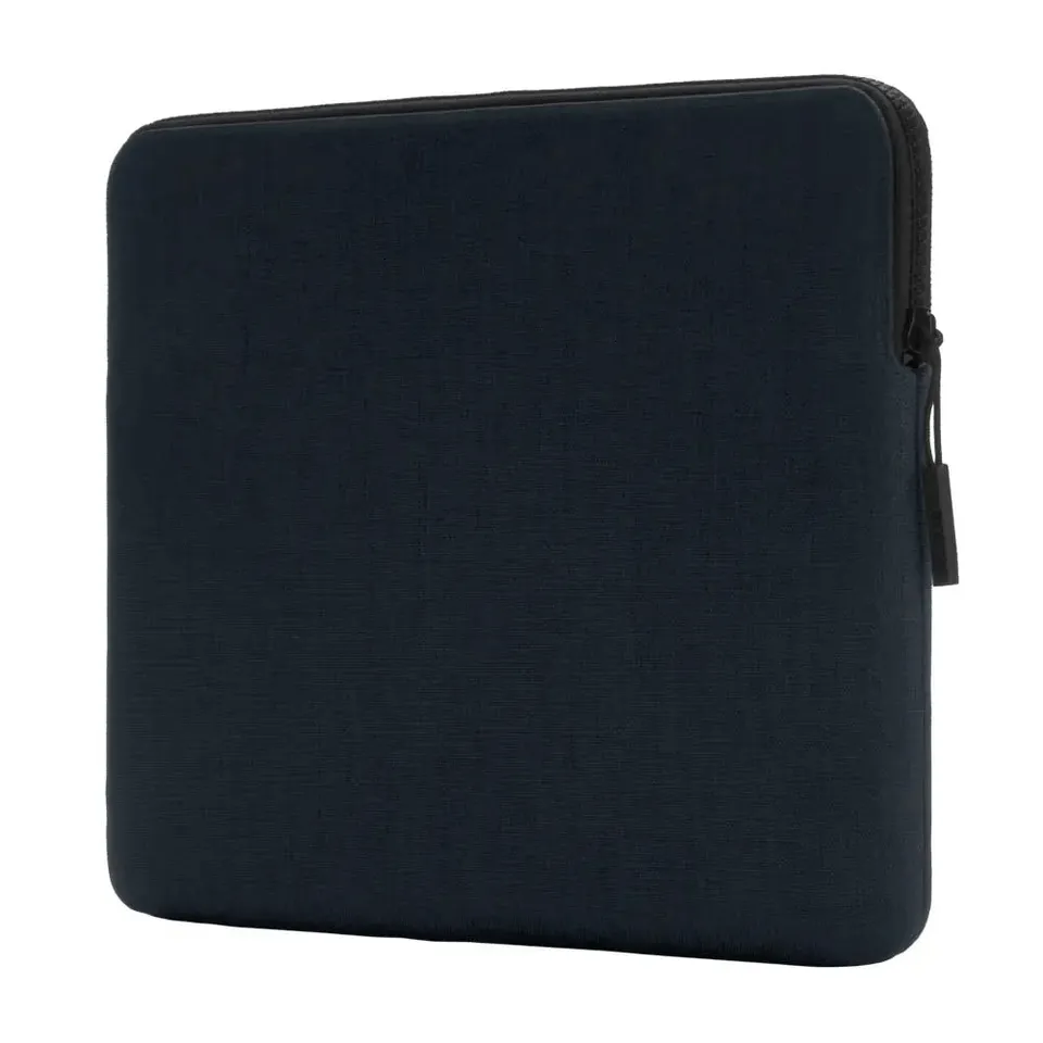 incase-slim-sleeve-f-r-13-zoll-laptop-mit-woolenex-passend-f-r-macbook-air-m2-un image 1