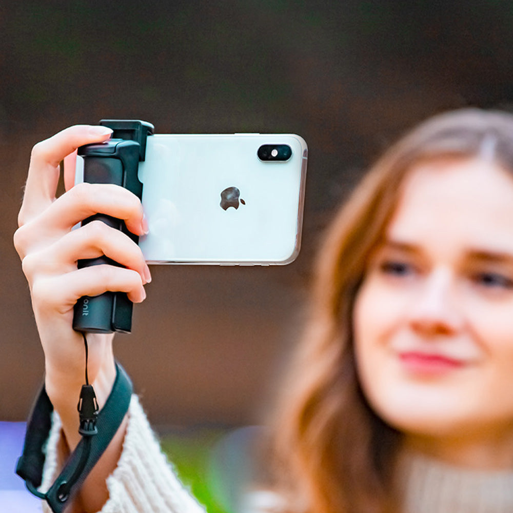 adonit-v-grip-bluetooth-selfie-stick-mit-abnehmbarer-fernbedienung image 2