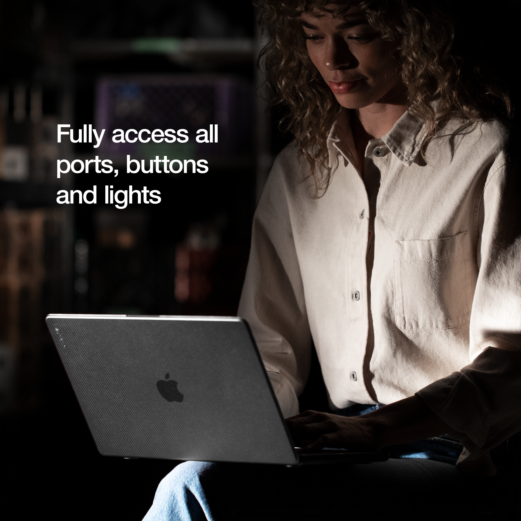 incase-dots-hardshell-mit-makrolon-f-r-macbook-pro-16-transparent-schwarz image 8