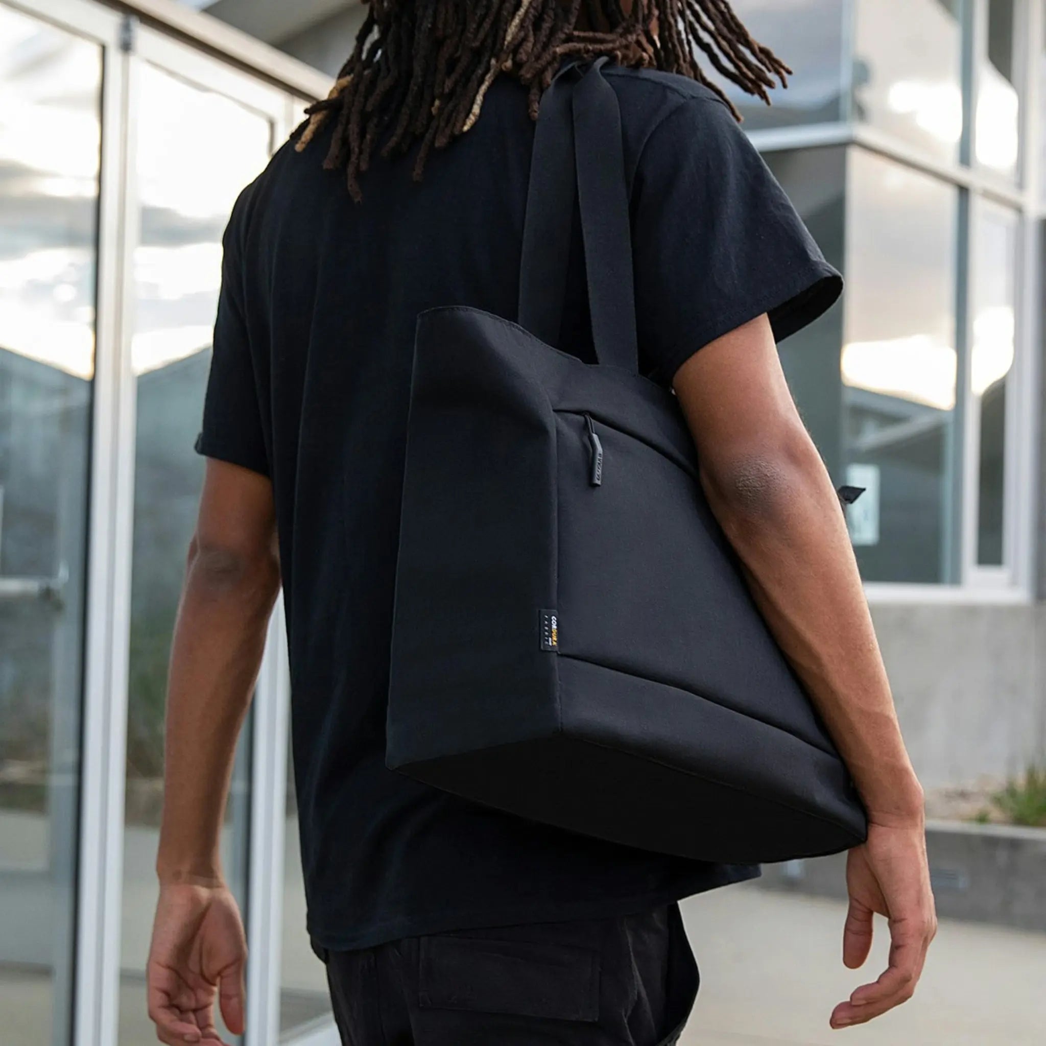 incase-city-market-tote-mit-cordura-16l-f-r-16-zoll-laptops-mit-gepolstertem-lap image 2