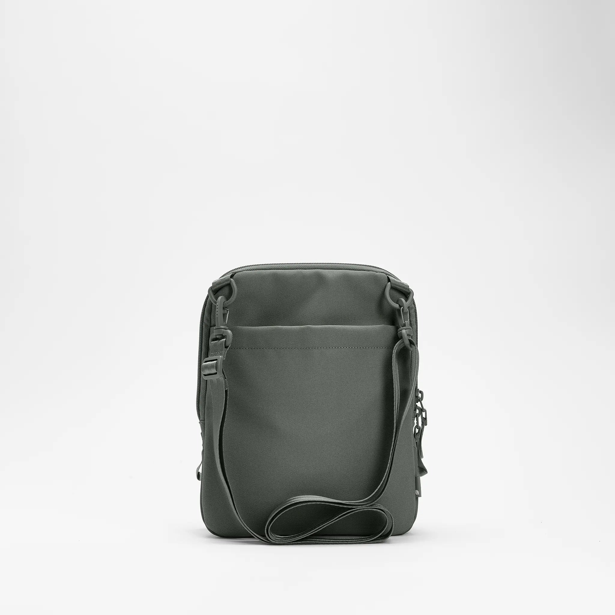 incase-a-r-c-crossbody-bag-umh-ngetasche-f-r-tablet-und-alltag image 8