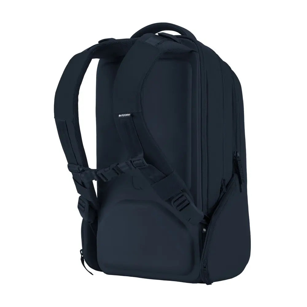 incase-icon-backpack-23l-laptop-rucksack-aus-840d-nylon-mit-8-f-chern image 7