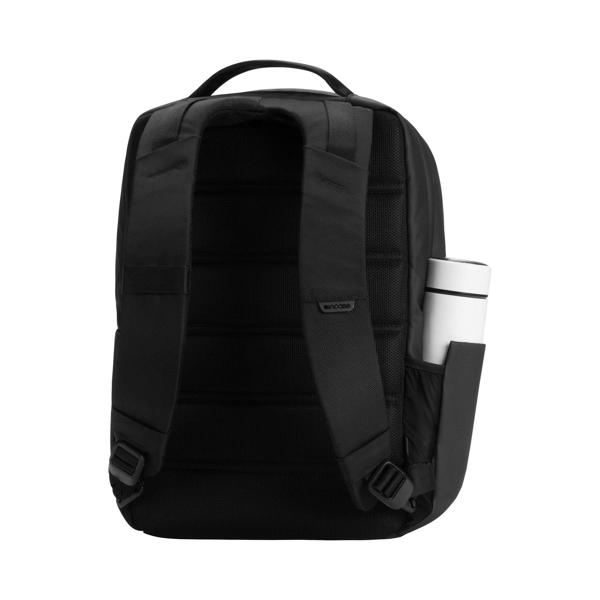 incase-city-compact-rucksack-18l-passend-f-r-macbook-air-und-macbook-pro image 2