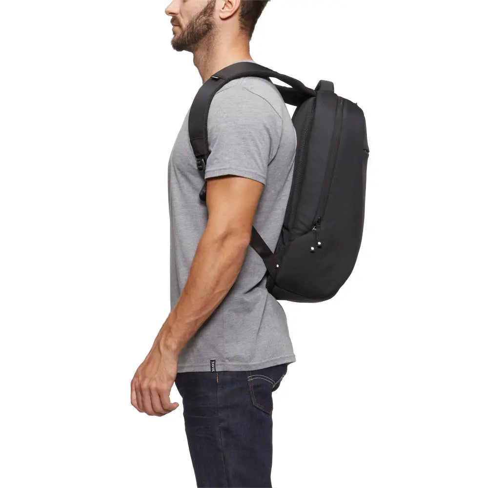 incase-icon-lite-pack-16l-rucksack image 3