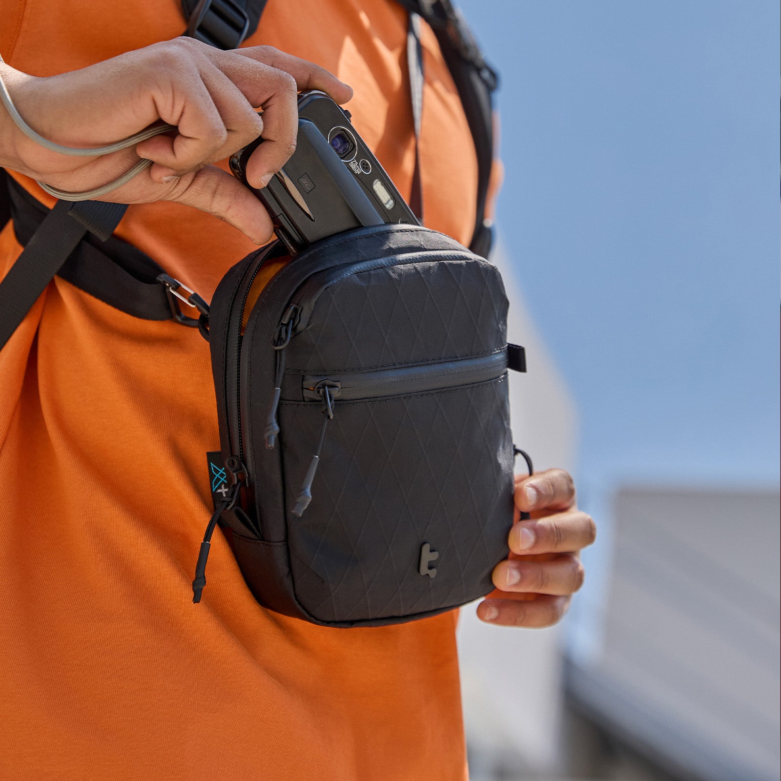 tomtoc-urban-x-pac-bundle-techpack-t73-rucksack-30l-sling-bag-f-r-16-macbook-pro image 4